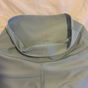 ALO 7/8 High Waist Airlift Leggings in Chalk Blue